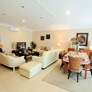 & Beds Dp Hostal