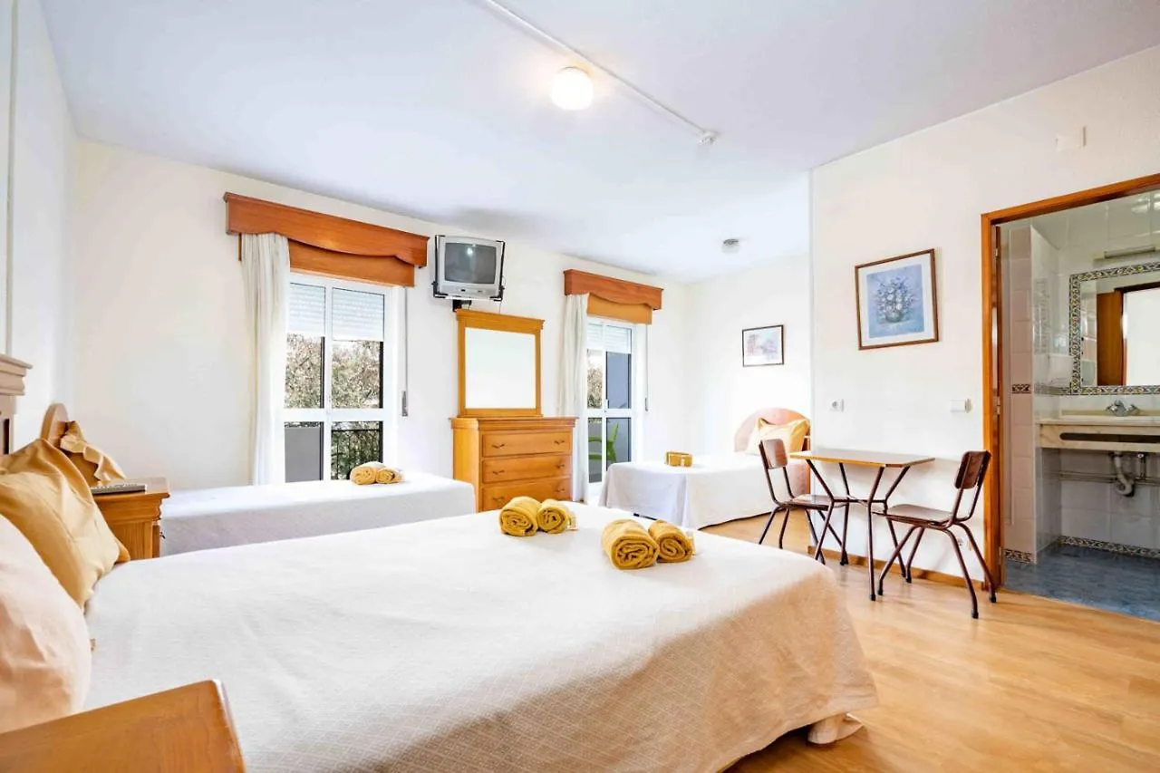 Affittacamere Hotel Residencial Capri By Umbral Albufeira